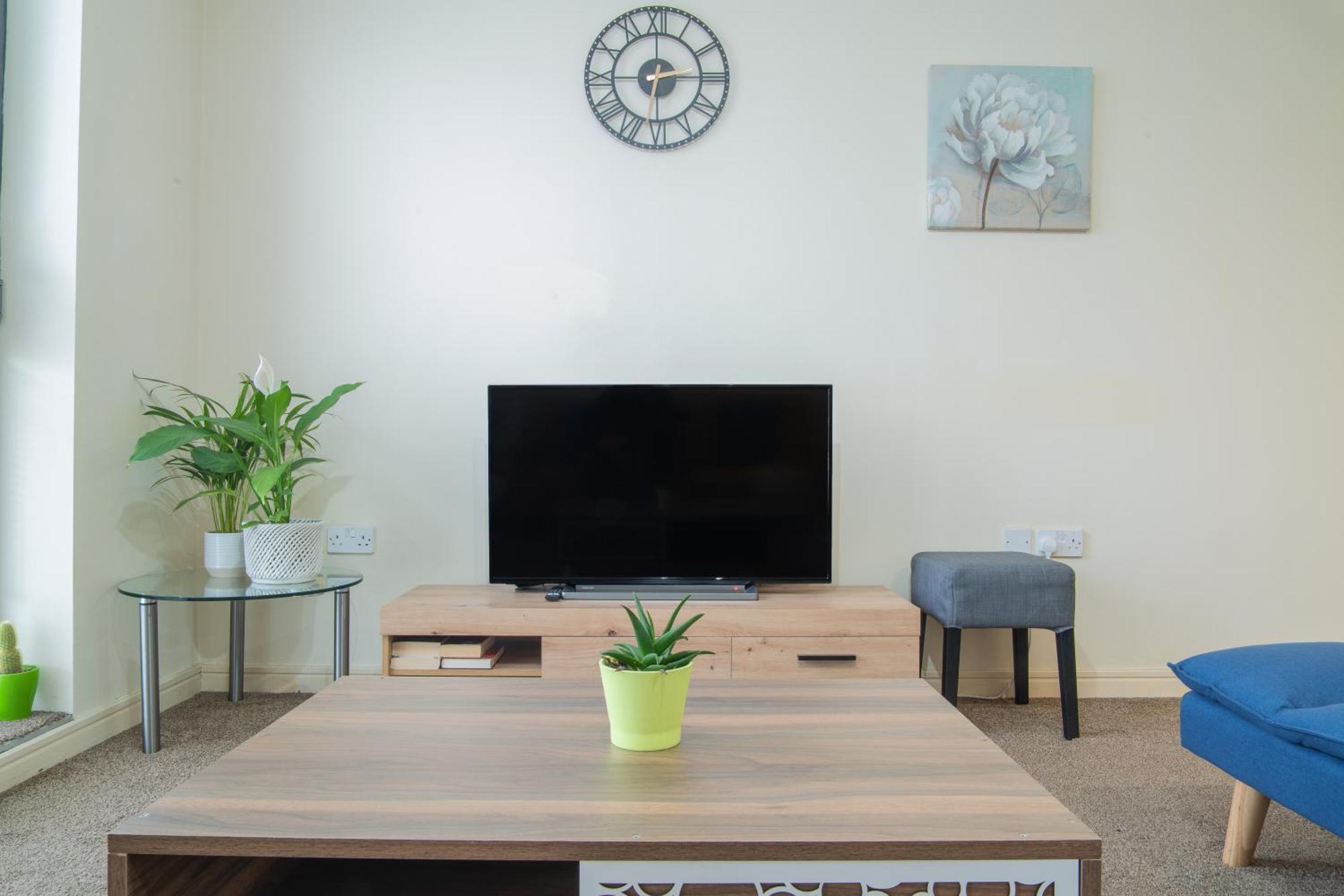 Stay In Our Stylish Flat! & Secure Building & Sleeps Up To 4 Birmingham Extérieur photo